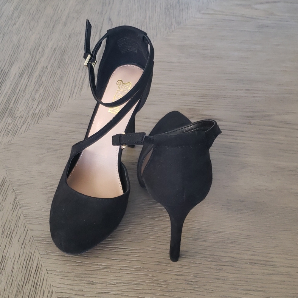 Unused w/o tag black heels